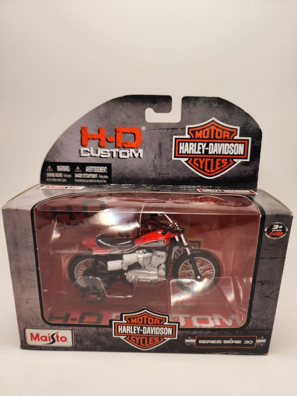 Maisto HD Custom Harley XR750 Racing Bike 1:18 Scale Diecast Bike New In Box NIB